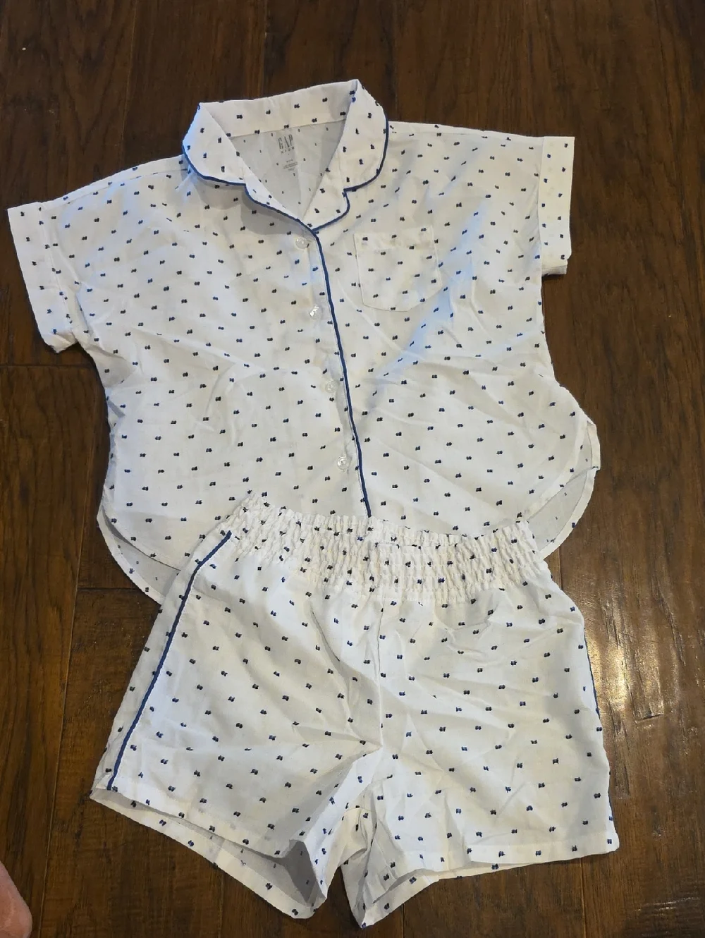 NWOT GAP White and Navy Short Pajama Set with Dot Print Girls Size 6